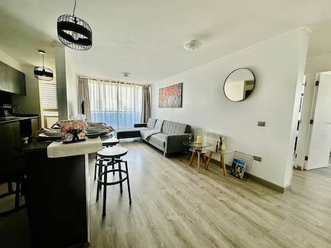 Metro, wifi, AC, spacious, parking.