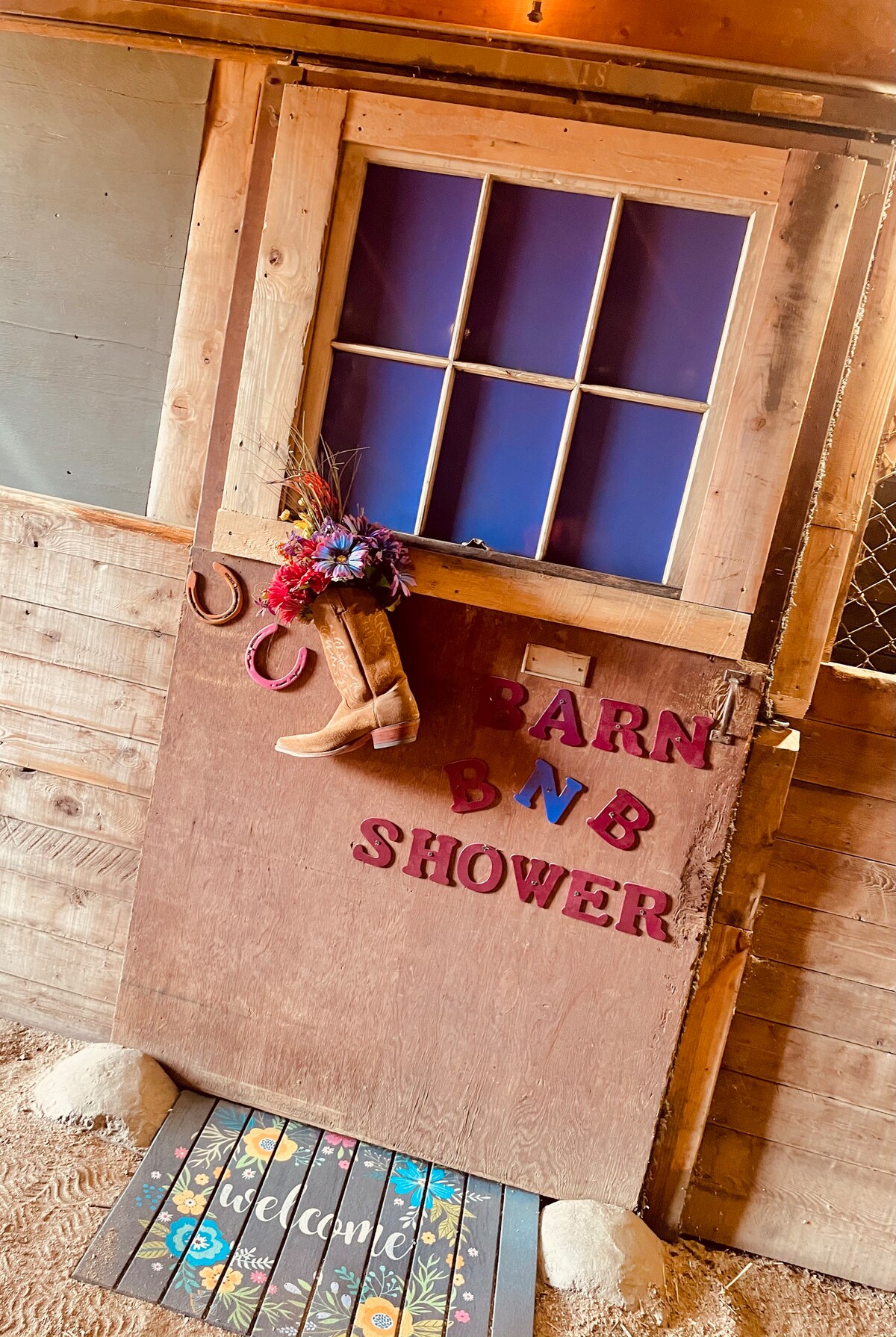 Angels BNB stall #1 - Barns for Rent in Spokane, Washington, United States  - Airbnb