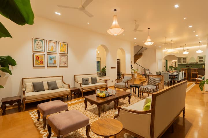 Living room image 11