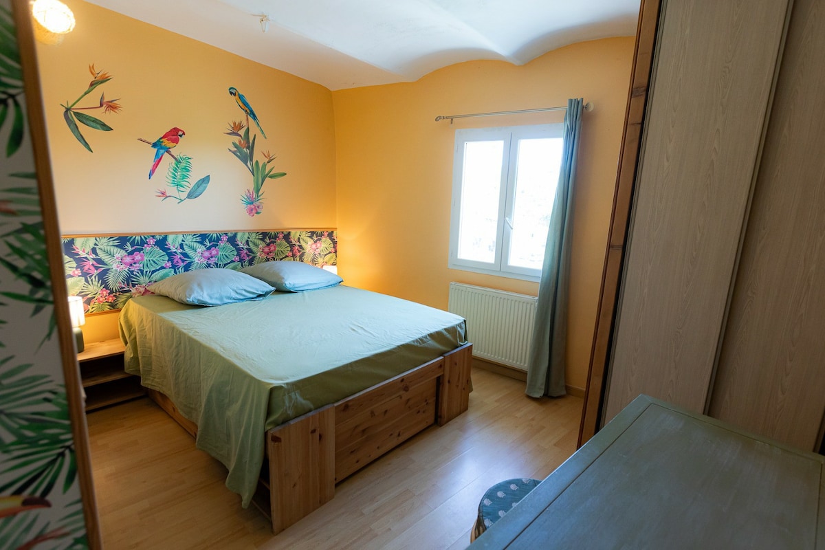 Акациев цвят 