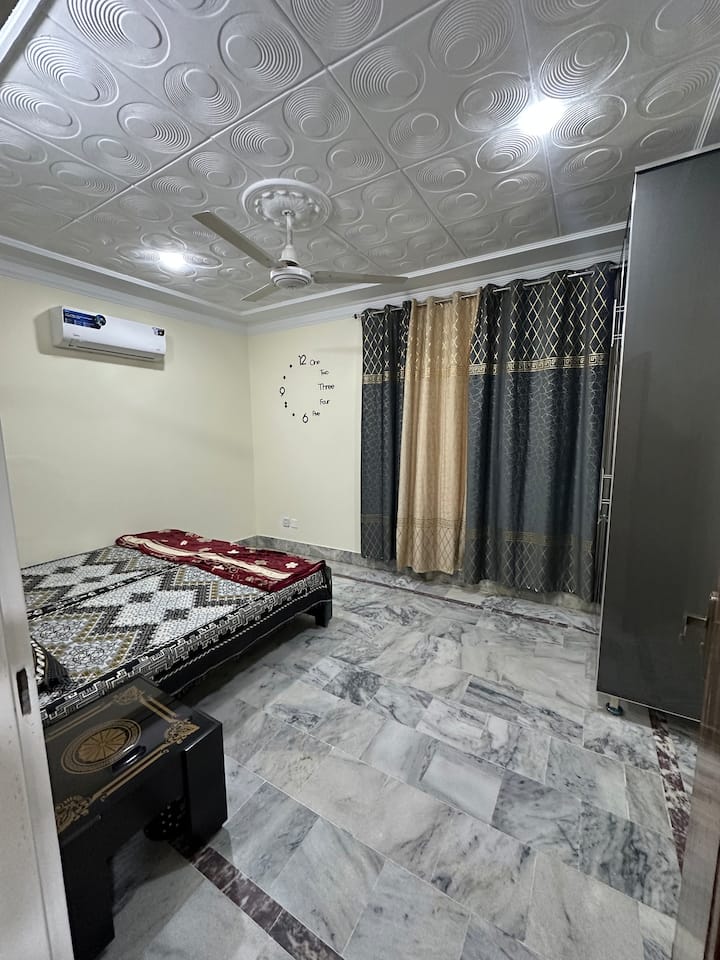 საძინებელი 1