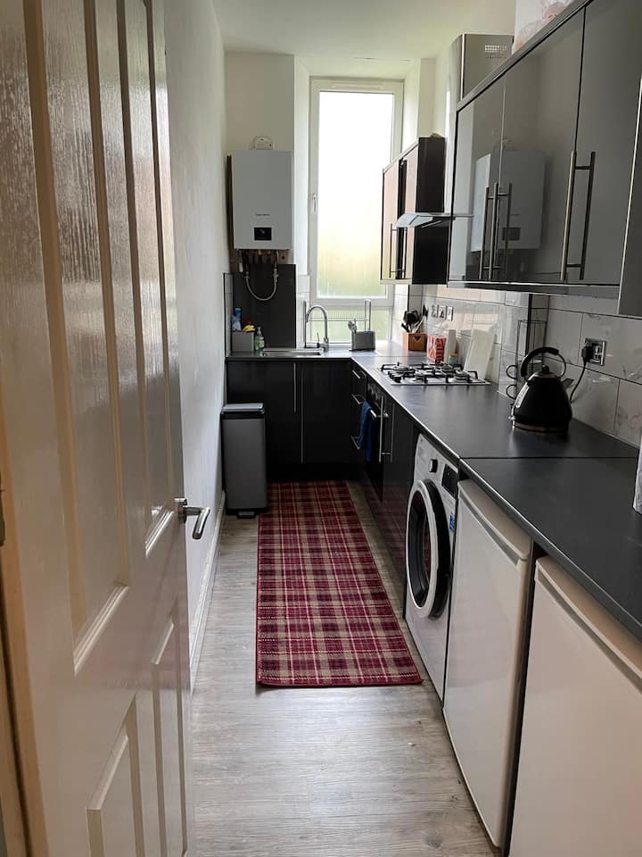 Extra Spacious Room - Glasgow