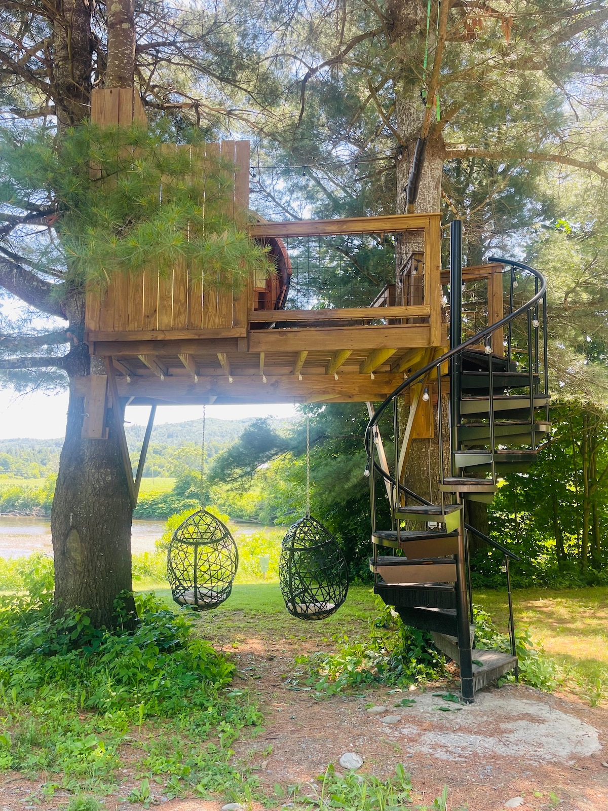 Whimsical Vermont Cabin | Hot Tub, Sauna & Views - Cabins for Rent