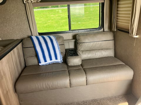 Top Airbnb: Camping on Coates in Keuka Park