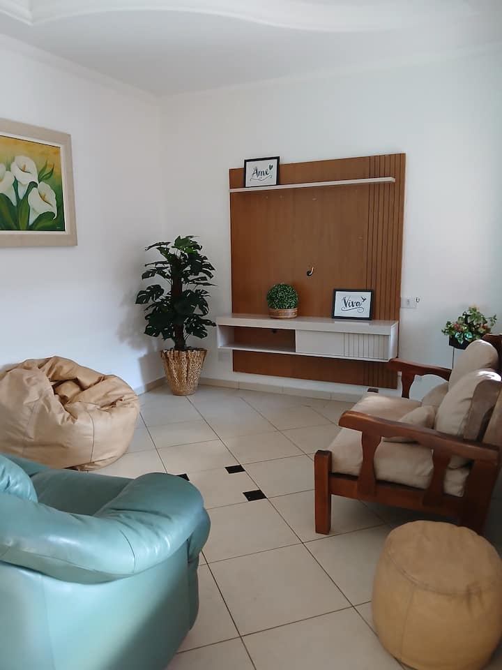 Casa Com Piscina E Churrasqueira - Águas de São Pedro