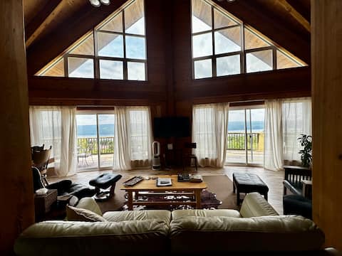 Stunning Lake View w/King Bed in Wine Country
