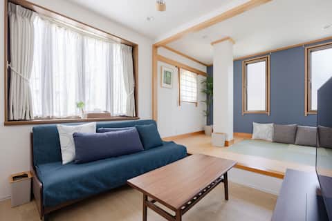 Home for 17 Guests/7 min walk to sta/Kids Playroom
