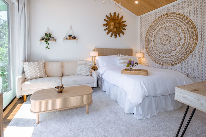 Crystal Bungalow Your Getaway On The Puget Sound - Shelton, WA