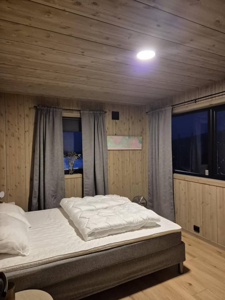 เตียงกว้าง 150 ซม.