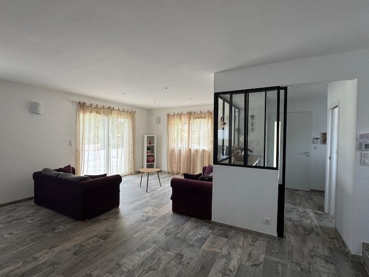 Villa Paisible 3 Chambres Avec Jardin Au Calme - Mimet