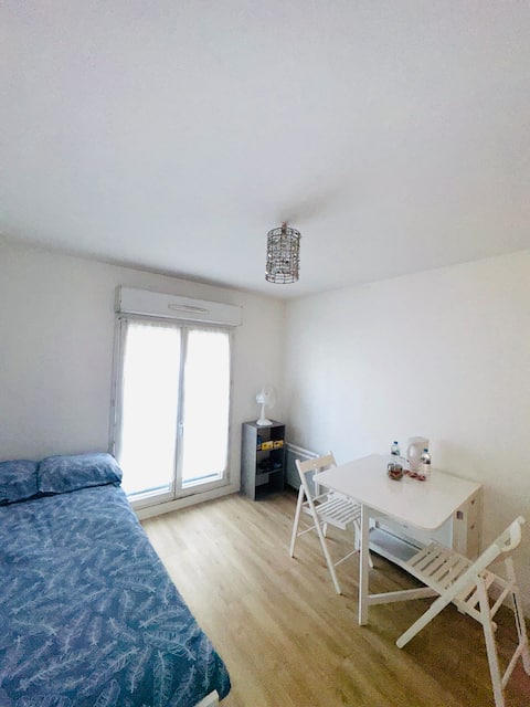 Top Airbnb: Paris 5 min • Cozy Studio • 2 min Metro 7 à Villejuif