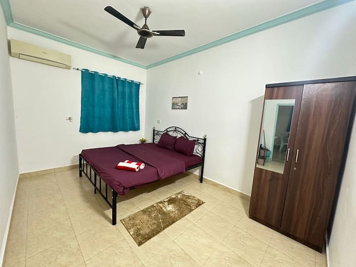 Bedroom 1 image 3