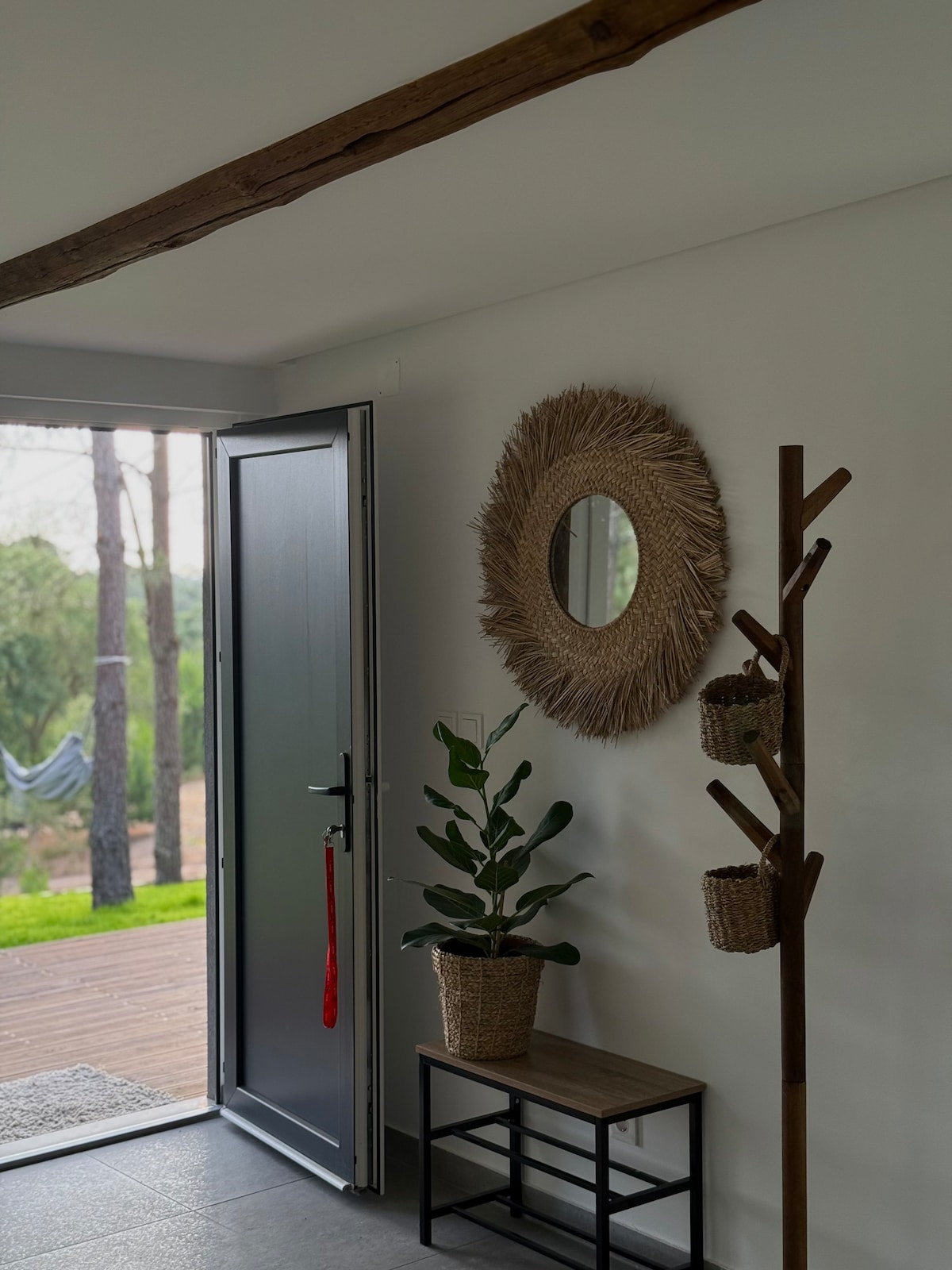 Popular Airbnb listing: Toca do Coelho in Sesimbra (Castelo)