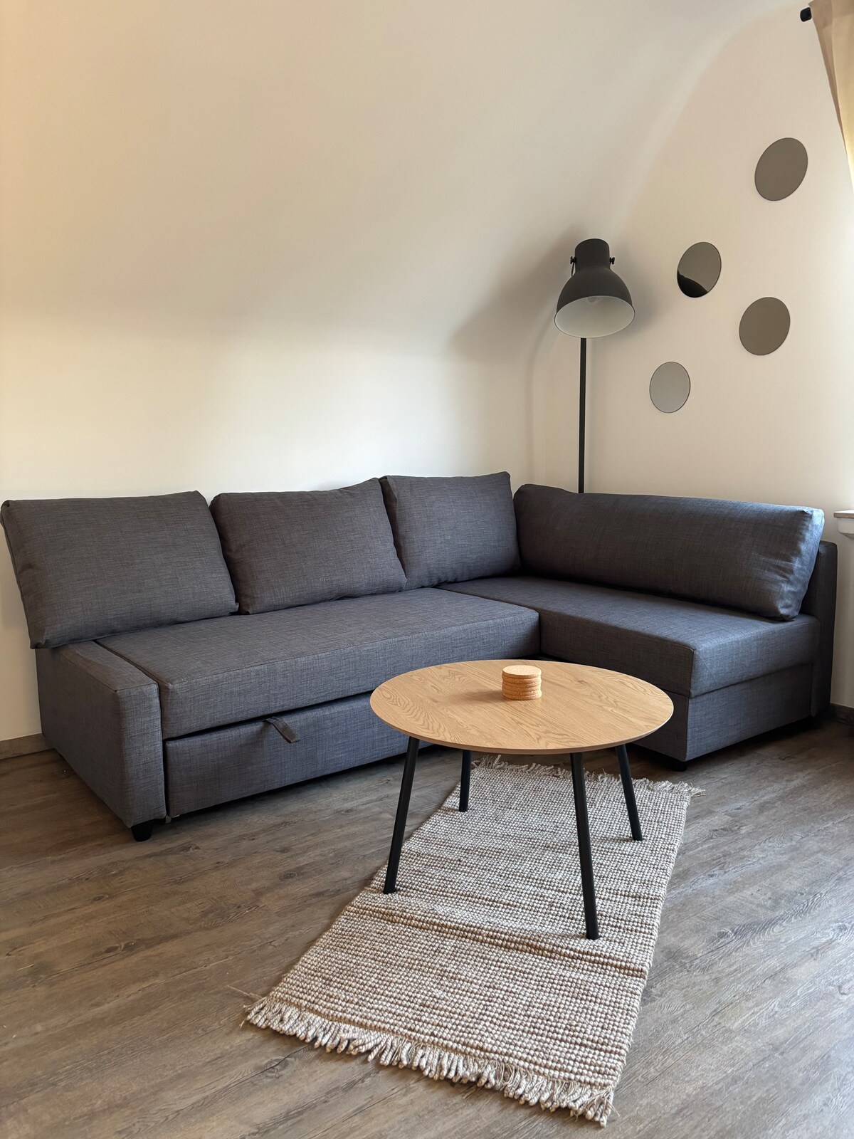 Top performing Airbnb: Organic Lemon Air in Hochheide