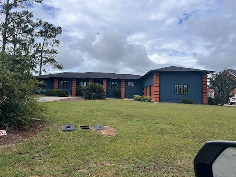 4 bdrm on the golf course