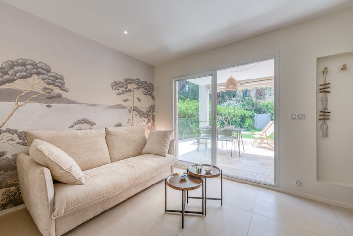Le Lavandou Rez-de-jardin Cavalière Bord De Mer - Le Lavandou