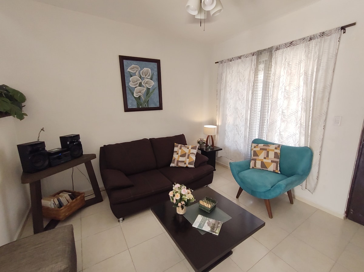 Airbnb con mejor rendimiento: Entire house with 2 bedrooms for a happy stay en Fraccionamiento Gran Santa Fe