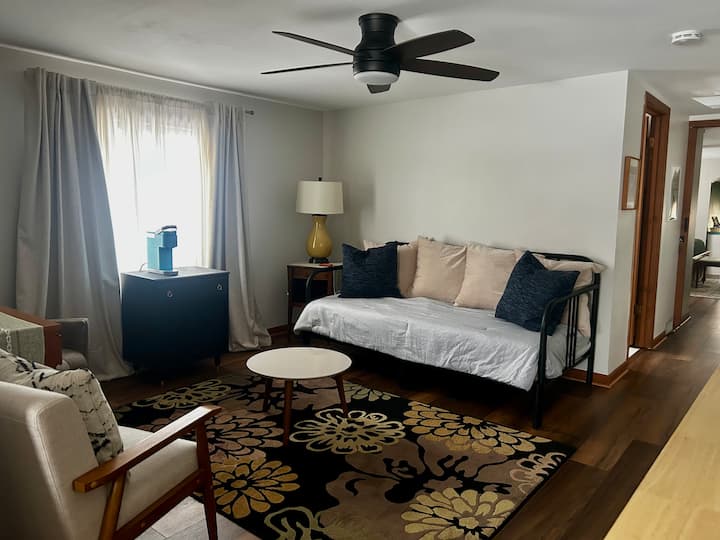 The Garden Getaway
(Private Upper Level) - Chicago, IL