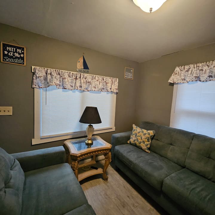 Cabin Rental, 2 Bdrm, Oscoda, Mi
#2 - Oscoda, MI