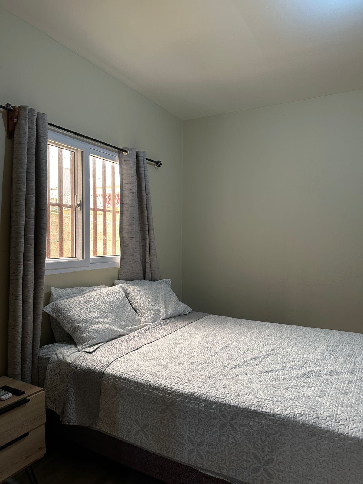 غرفة النوم 1