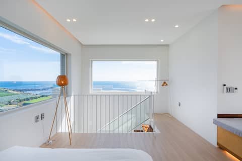 Ocean View/Pool Villa/3rd Floor Exclusive/Songaksan/3 Rooms + 4 Beds