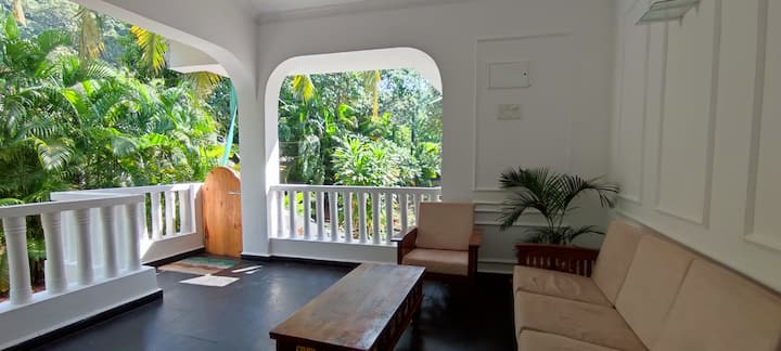 Living room image 11