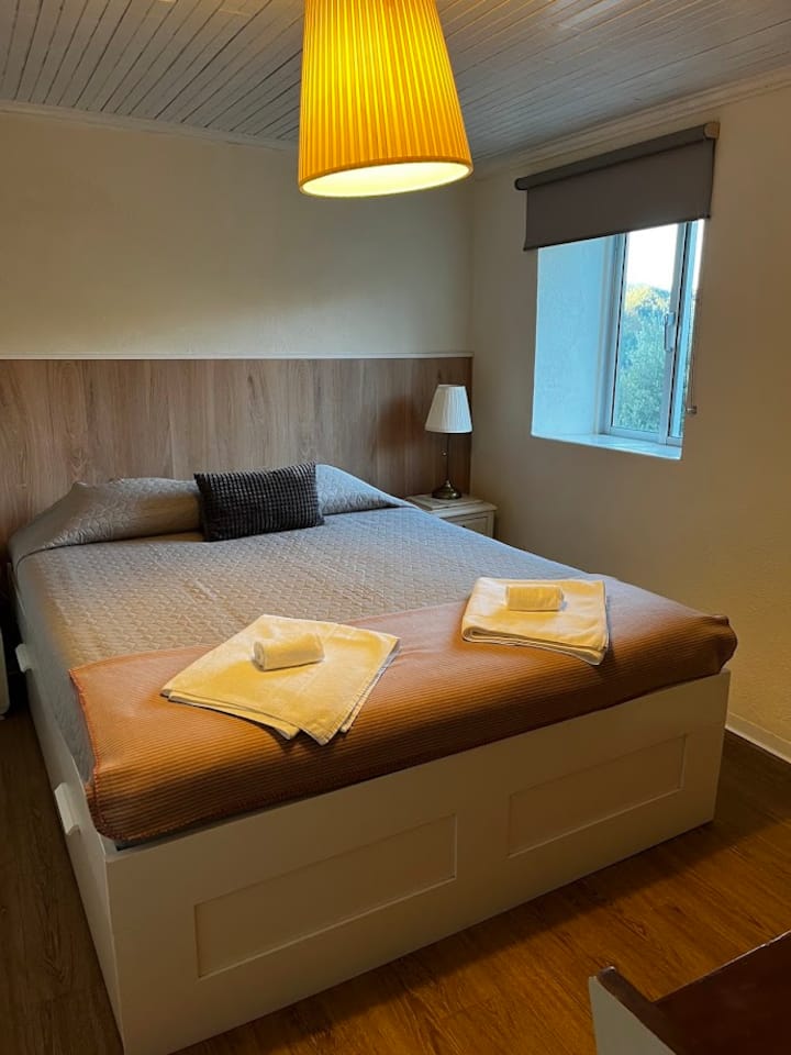Schlafzimmer 2