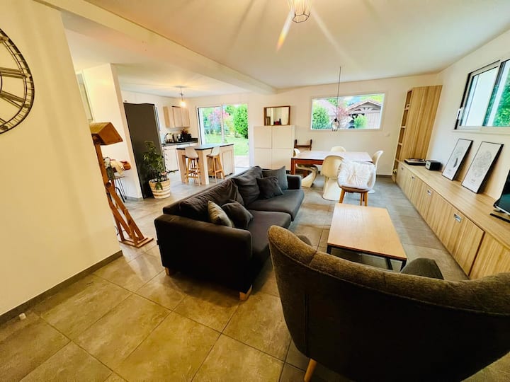 Maison, Gd Jardin Ensoleillé,8min Lac, 20 Montagne - Menthon-Saint-Bernard