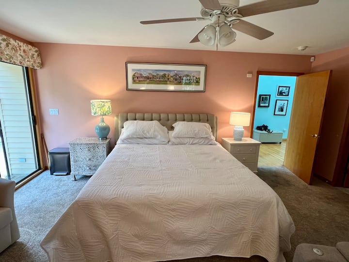 Dormitorio principal con baño privado 