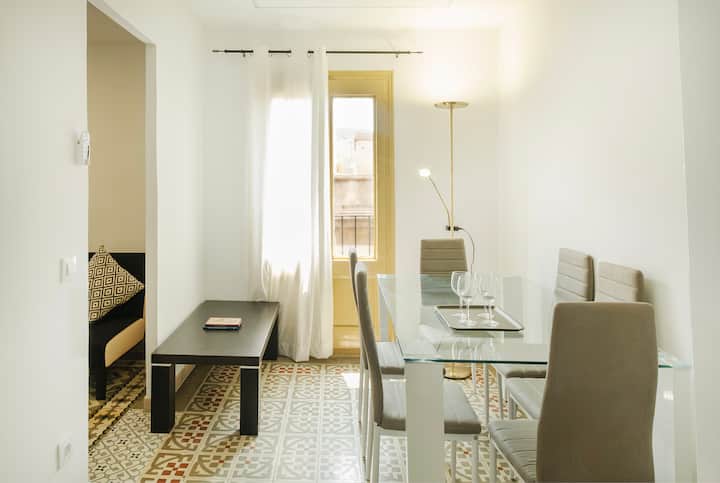Catalan Charm 3br W/ 1.5 Baths - Barcelone