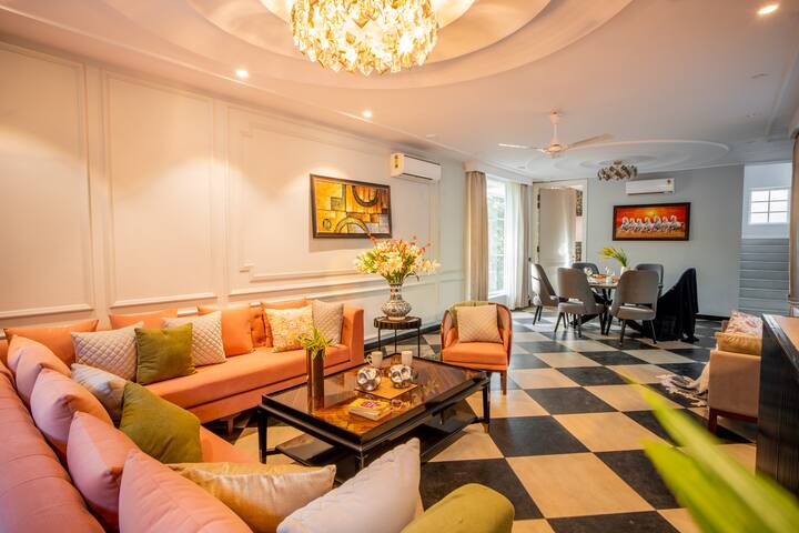 Living room image 3