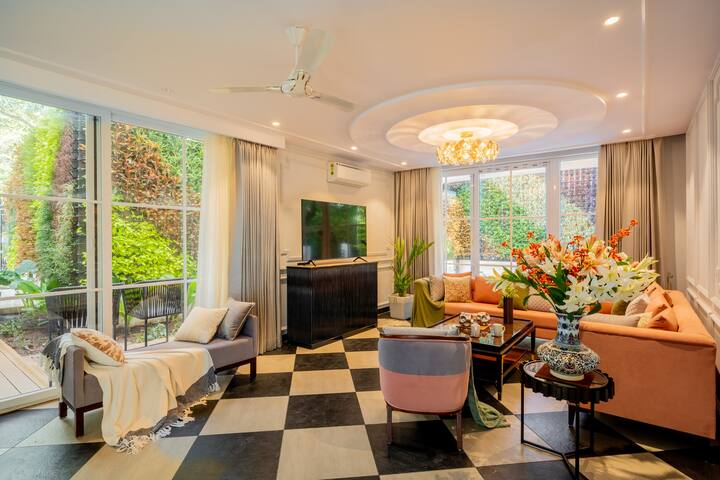 Living room image 2