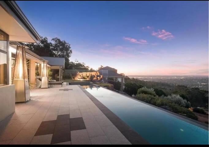 Panoramic views, secluded nature retreat gallery image 2