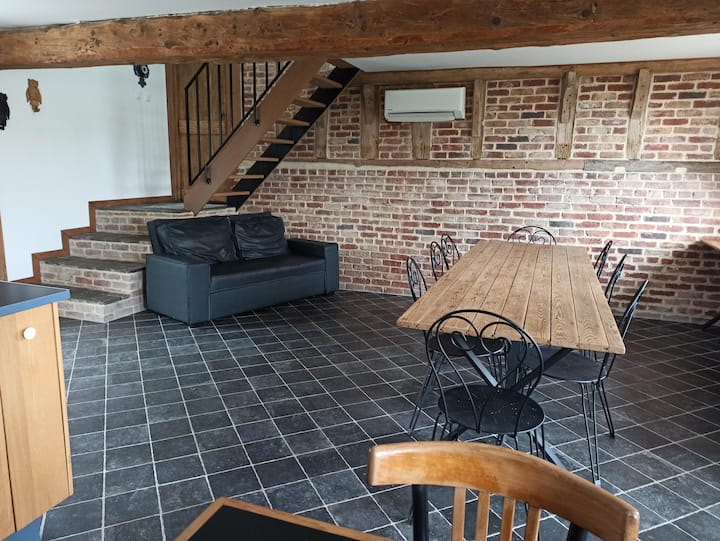 Logement Dans Un Corps De Ferme - Cassel