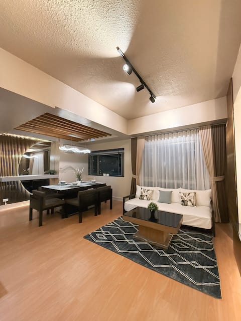 Modern unit in Forbeswood BGC with free Parking.