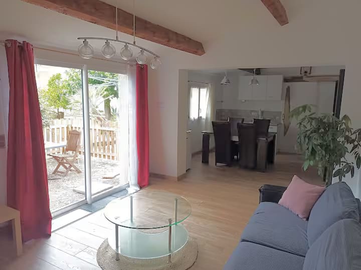 Petite Maison, Lac Du Salagou - Lac du Salagou