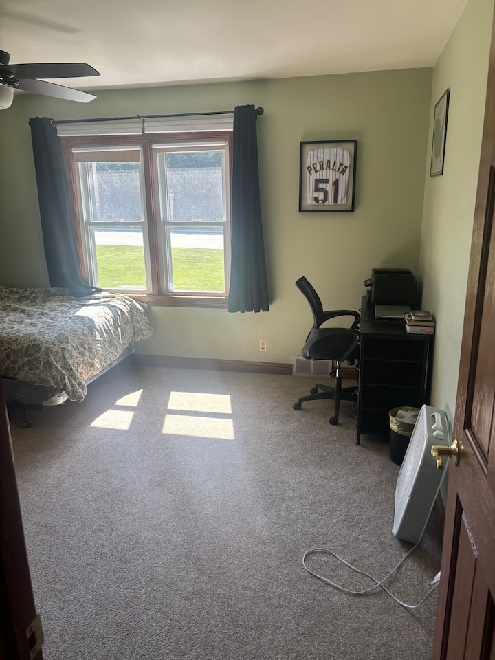 غرفة النوم 1