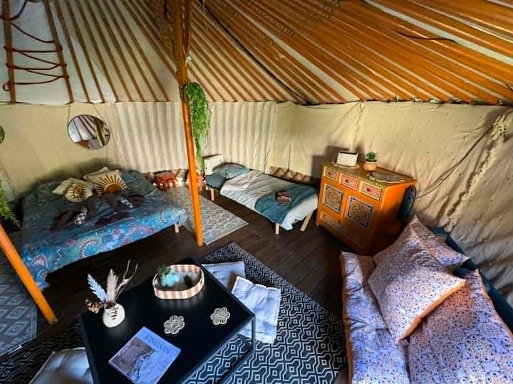 Yourte Cosy Avec Piscine - Joinville