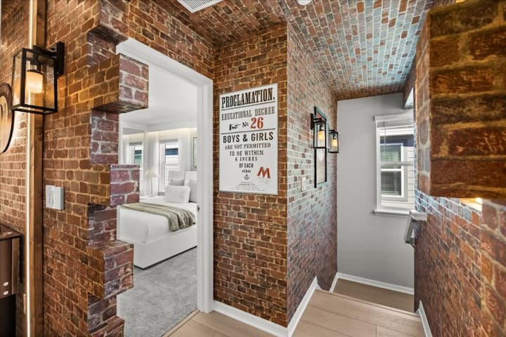 15911 Cape Coral Loop (12).jpg