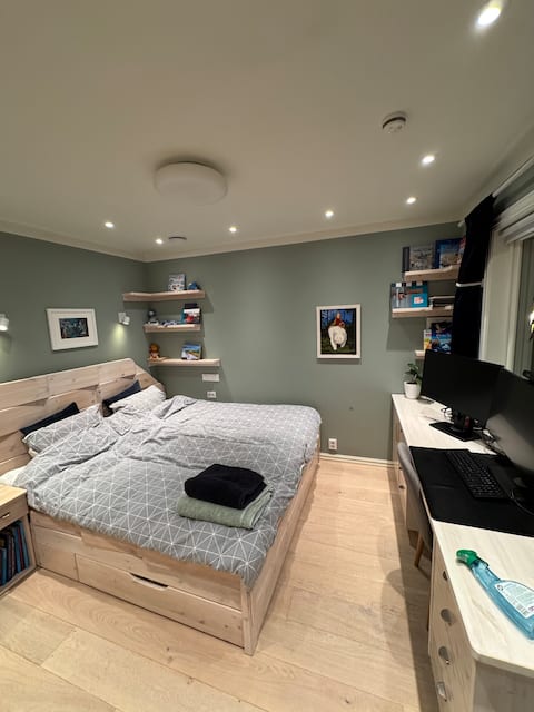 Top Airbnb: Country house by the fjord: hot tube and aurora! in Tromsø