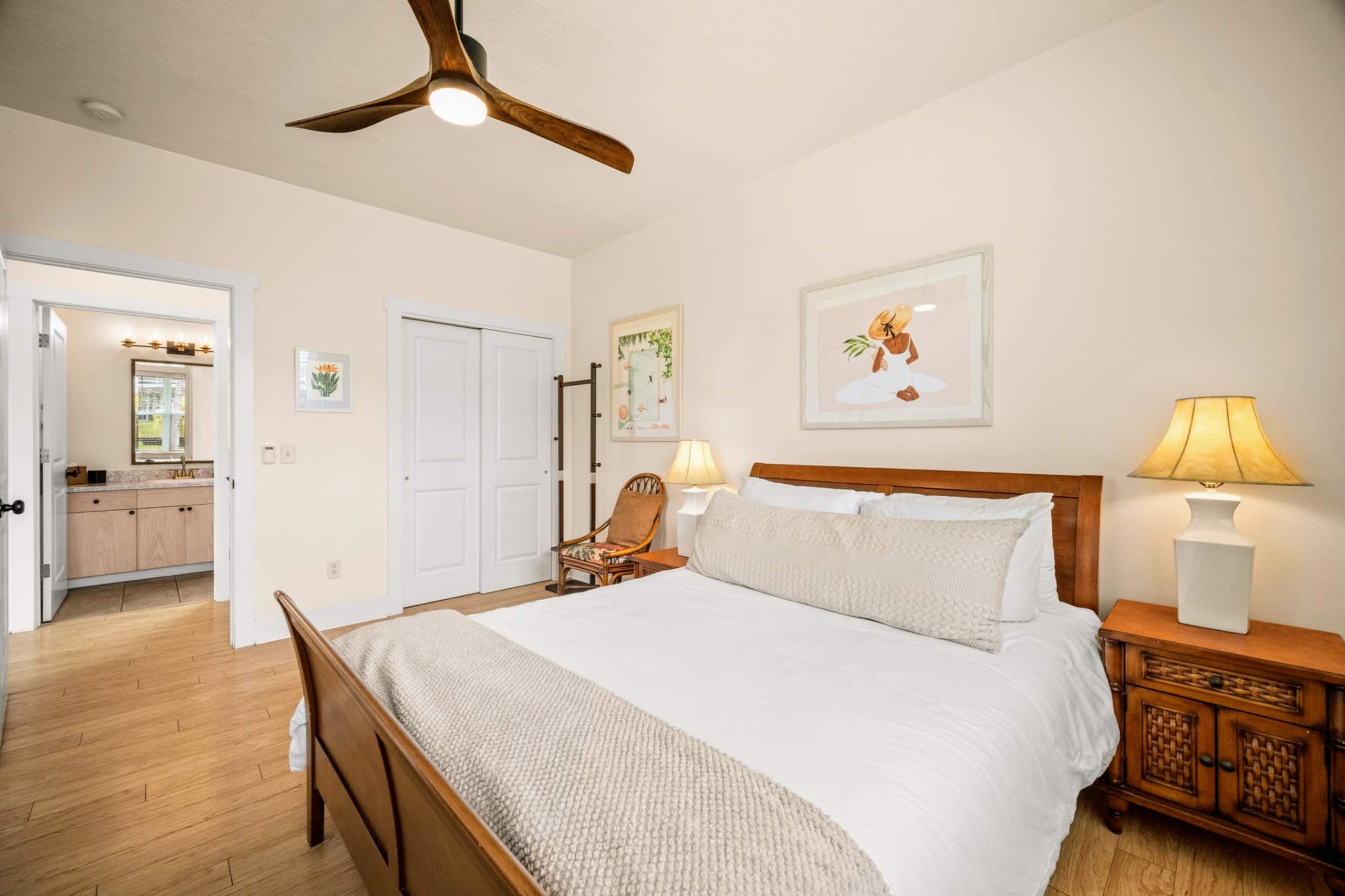 Tropical condo facing pool, lawn, & hot tub! - Image 22