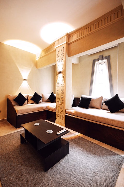 Pharaonic Apt in Central Cairo - Close to Nile