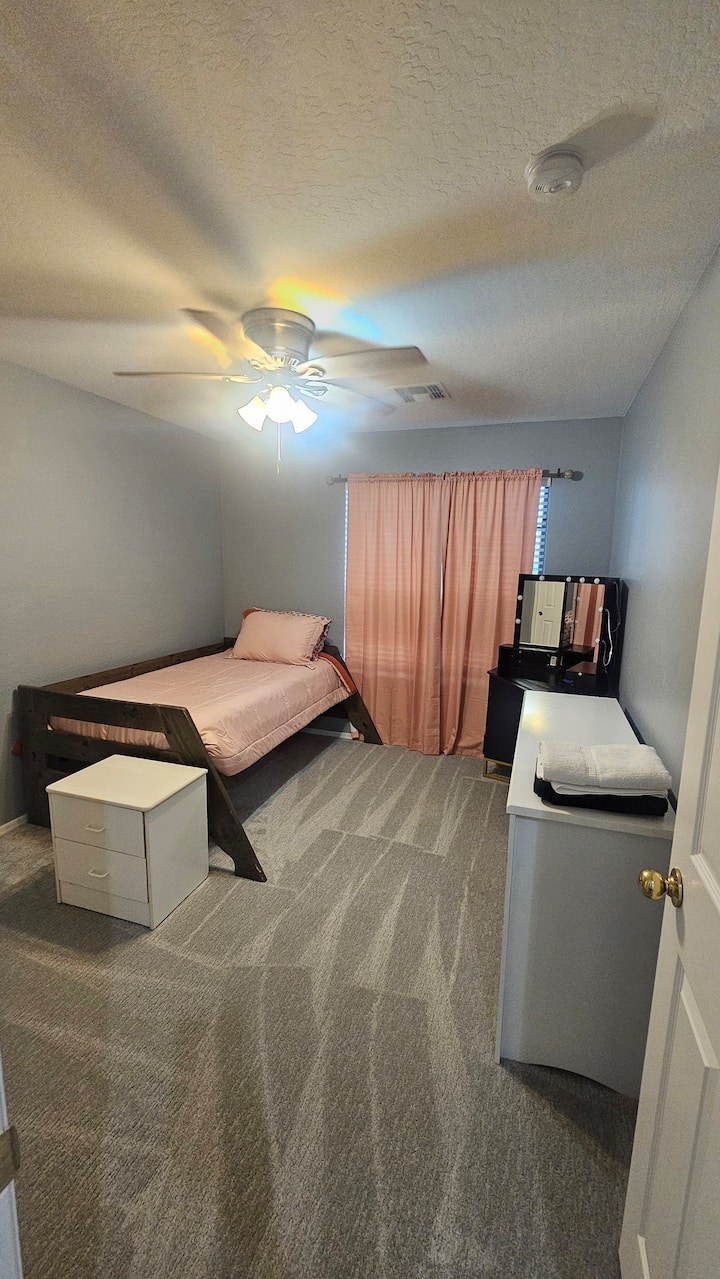 საძინებელი 1