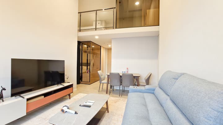 Rama9 - Two Bedroom Duplex 396/Chinese Host/Rooftop Pool/Near Train Night Market/Near Tonglor/Near…