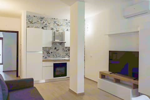 Popular Airbnb listing: Il Faro: modern, close to the sea, for 5 people in Montesilvano