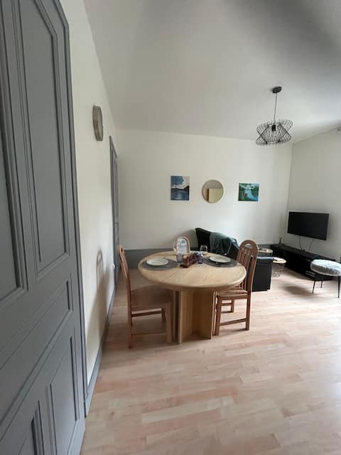 Airbnb performant: L'Azur Jurassien • Cozy with terrace & parking à Saint Claude