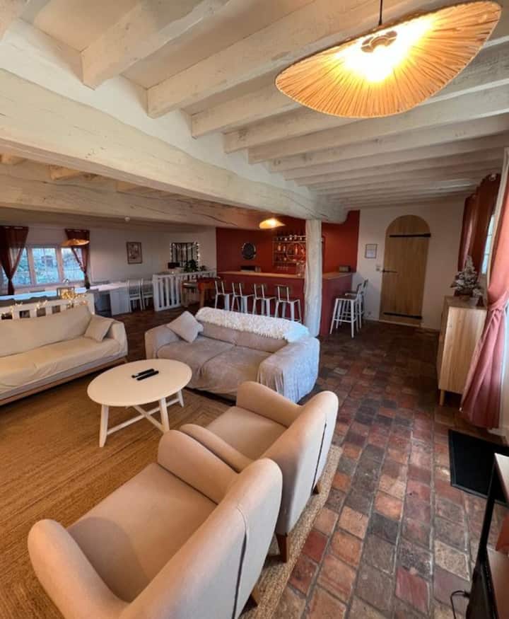 Grande Maison Avec Piscine–13 Couchages/25convives - Coulommiers
