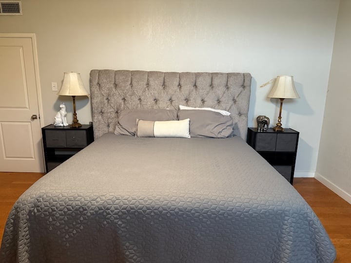 საძინებელი 1