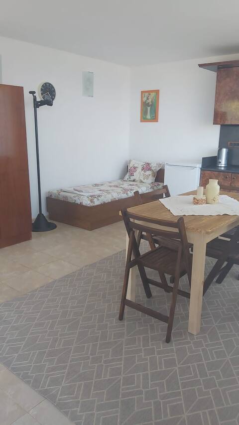 Top Airbnb: Comfort, tranquility, close to the sea-Varna in Аспарухово