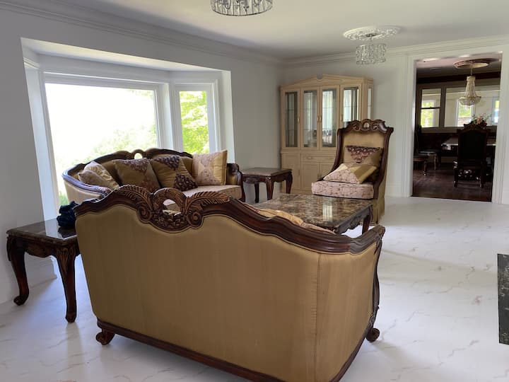 Forest Villa For Large Group With Swim Spa & Pool - Bradford, ON, Canada